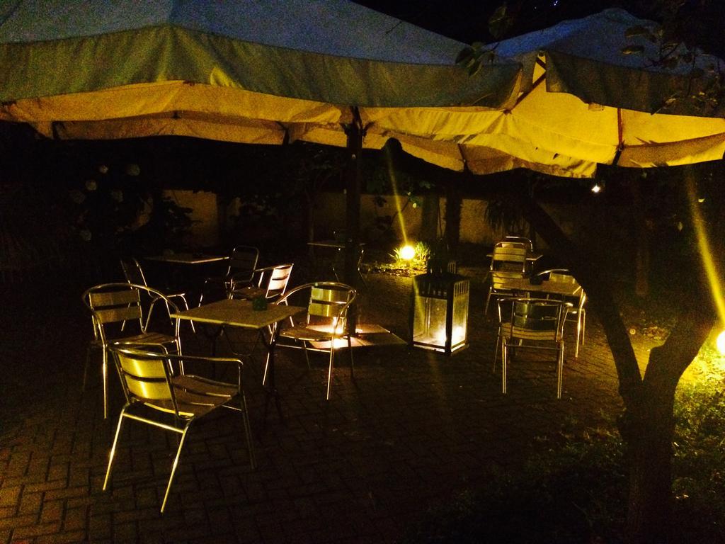 Hotel Paradiso Милано Екстериор снимка